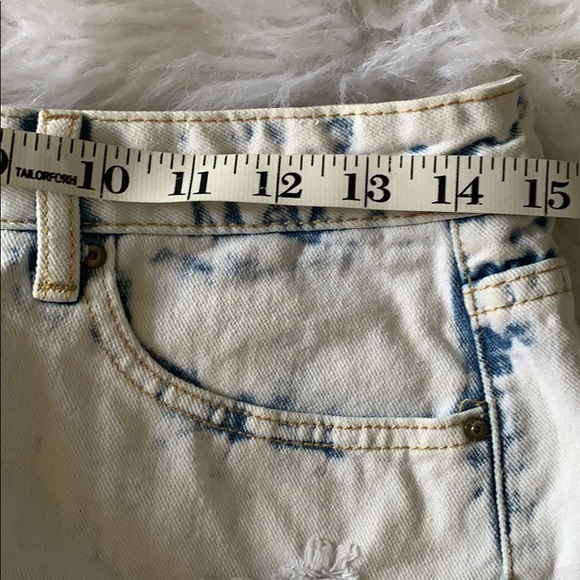 CALI Jean Shorts - Picture 5 of 5